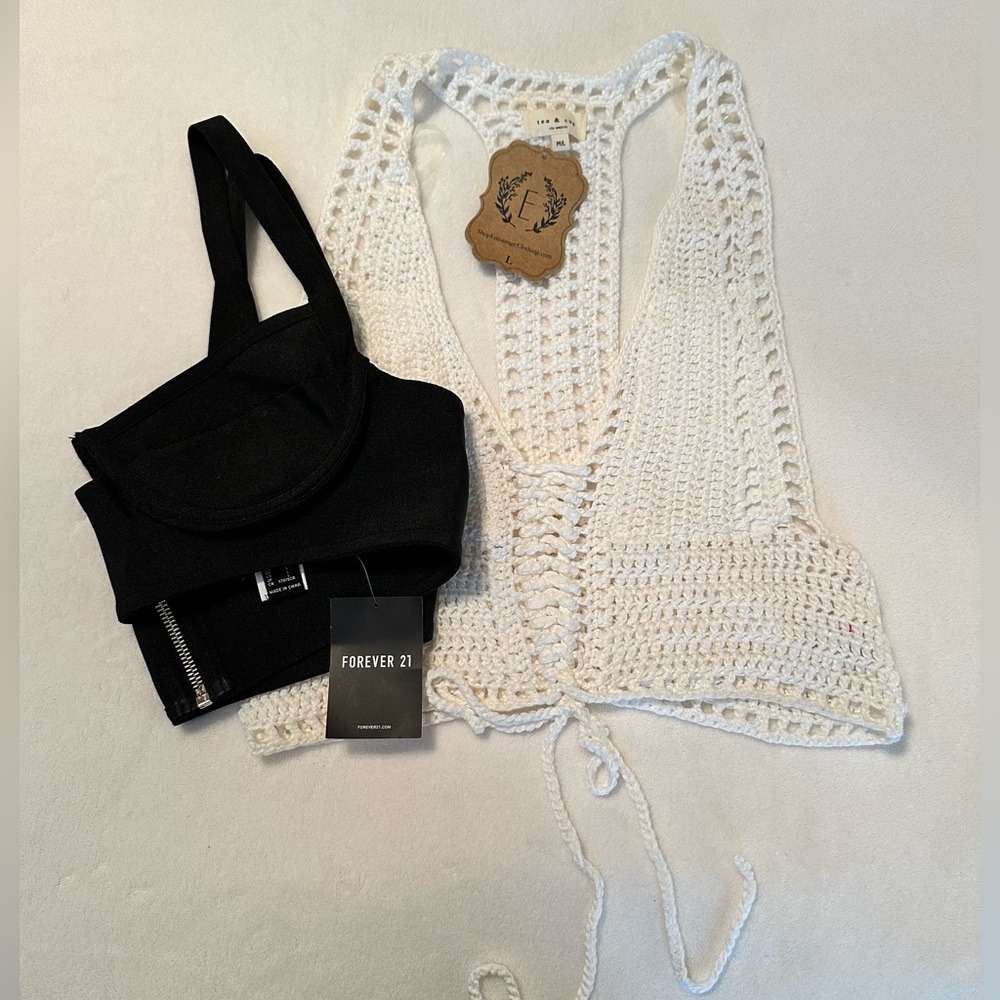 NWT Black & White Corchet Crop Tops Size Large